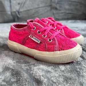 Superga girls hot pink lace shoe size 8.5 pre-owned